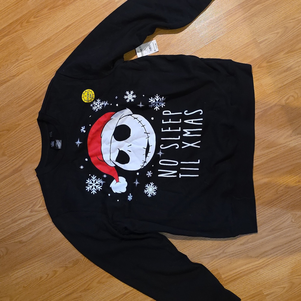 NWT Black Christmas Skull Sweatshirt Light Up 2XL